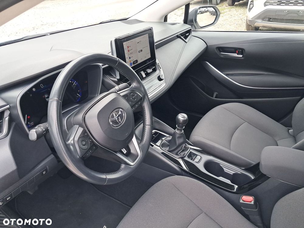 Toyota Corolla - 10