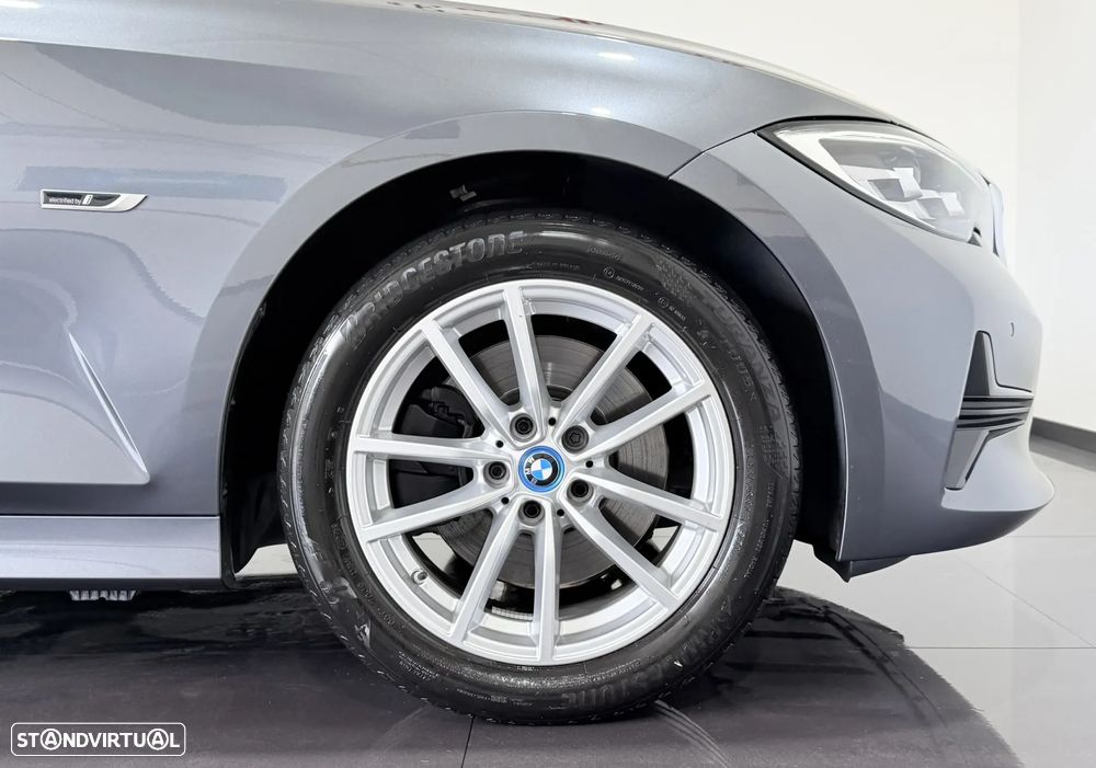 BMW 320 e Corporate Edition Auto - 52