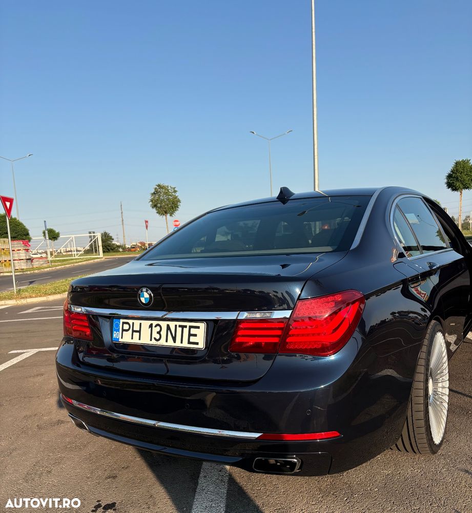 BMW Seria 7 740Li - 15