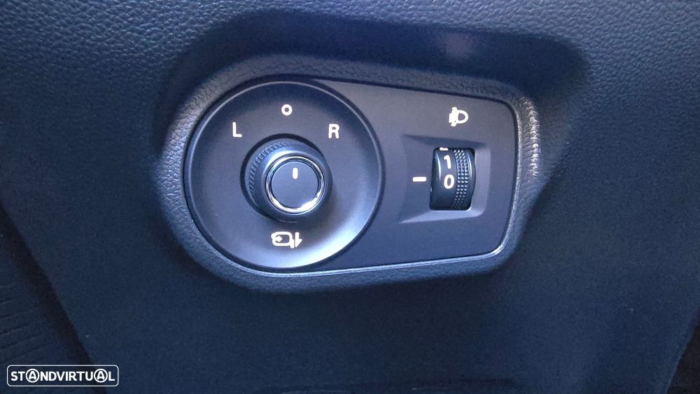 MG MG4 64 kWh Luxury - 12