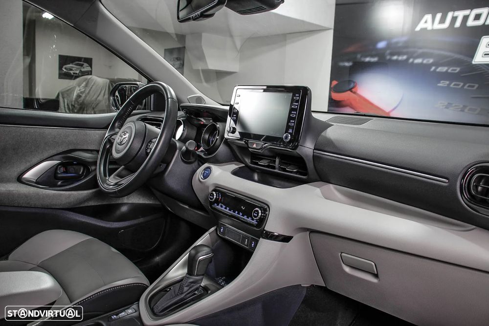 Toyota Yaris 1.5 HDF Luxury - 27