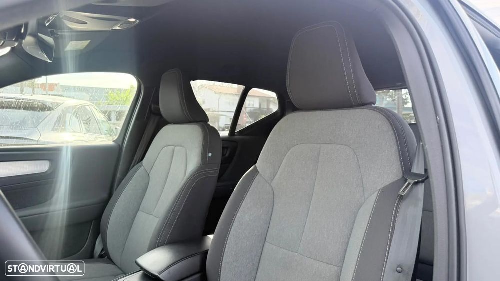 Volvo XC 40 1.5 T2 Plus Dark Auto - 11