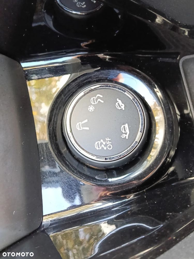 Peugeot 2008 PureTech 110 Stop&Start EAT6 Allure - 25