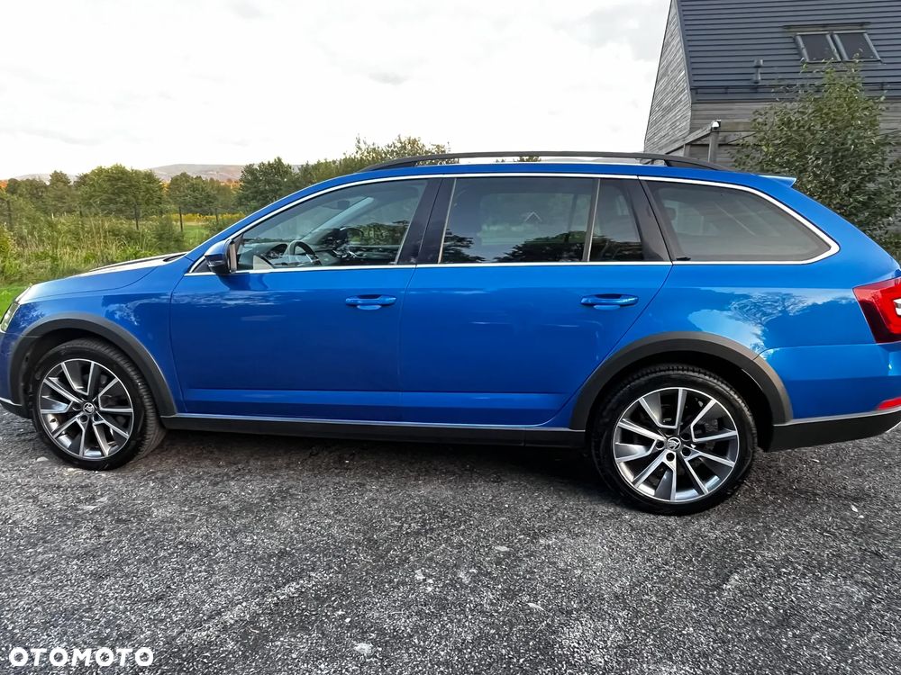 Skoda Octavia 2.0 TSI 4x4 Scout DSG - 5
