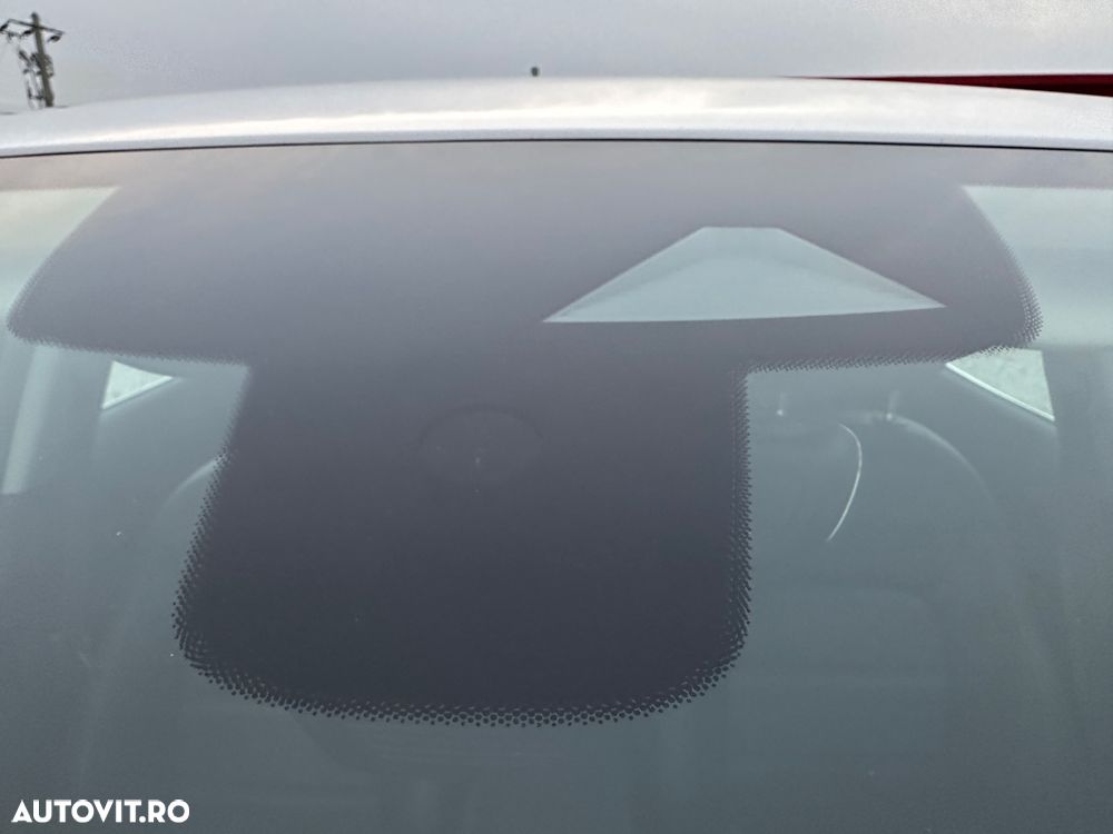 Jaguar E-Pace D165 AWD R-Dynamic - 24