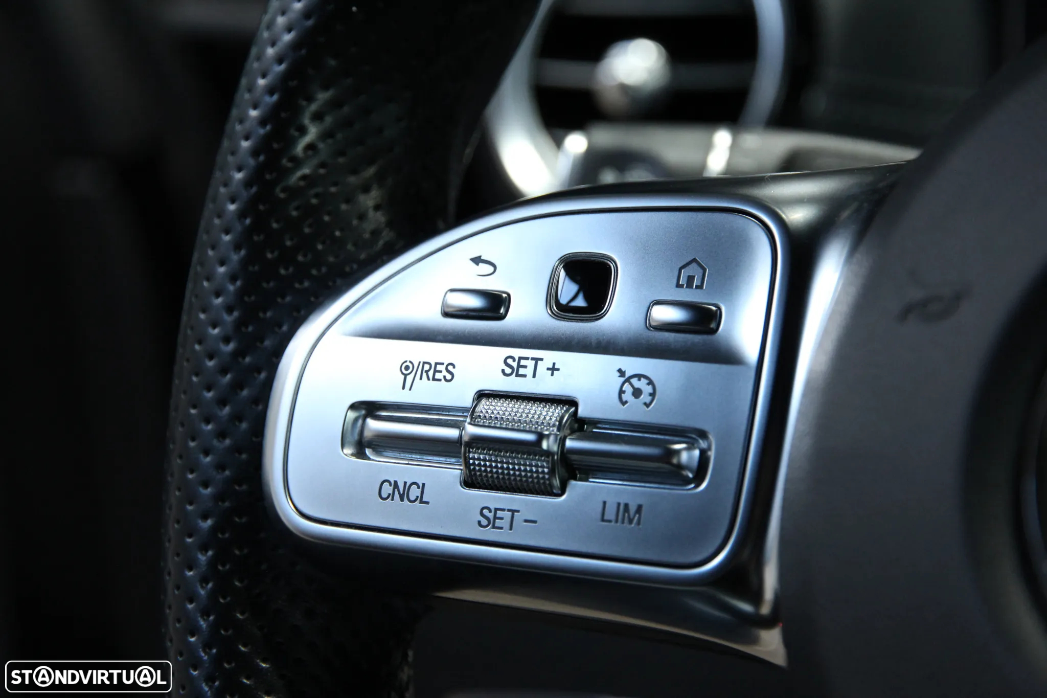 Mercedes-Benz E 300 d AMG - 19