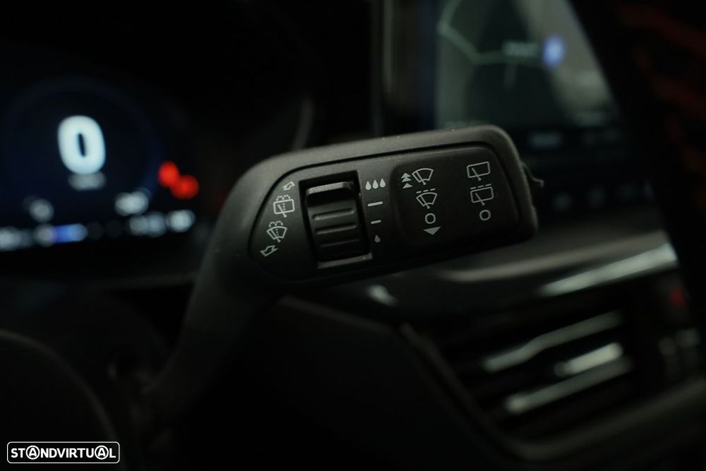 Ford Focus 1.0 EcoBoost MHEV ST-Line X - 16