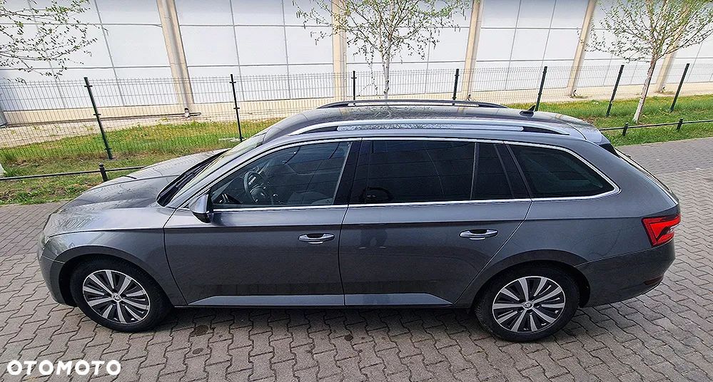 Skoda Superb 2.0 TDI SCR Style DSG - 20