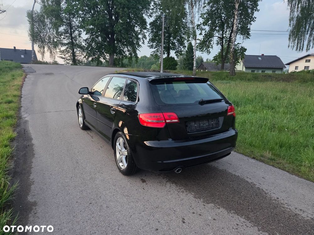 Audi A3 Sportback - 2