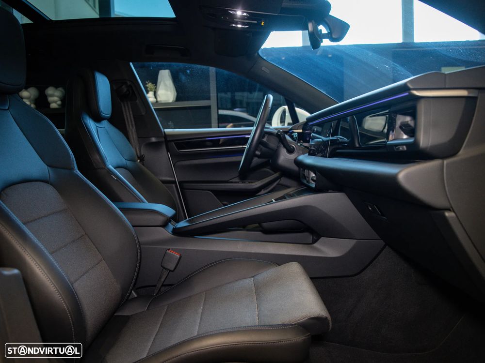 Porsche Macan Electric 4 - 40