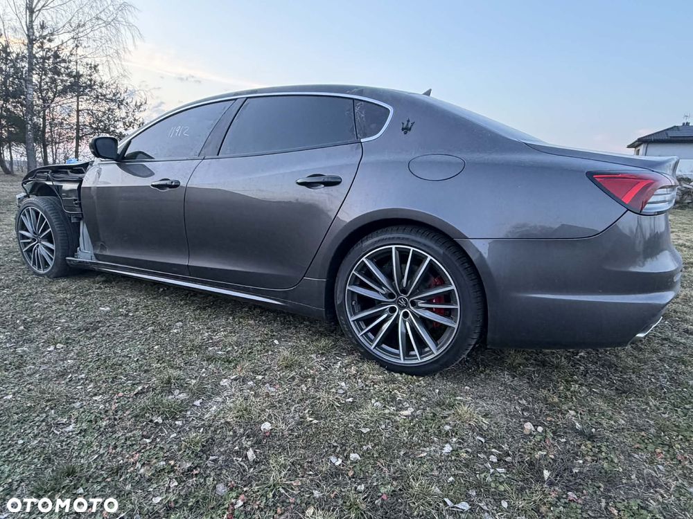 Maserati Quattroporte GranSport S - 15