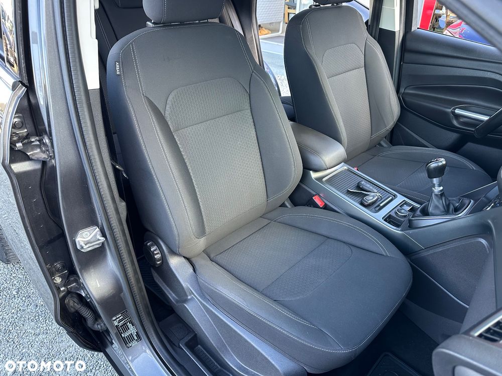 Ford Kuga 2.0 TDCi 4x2 Titanium - 26