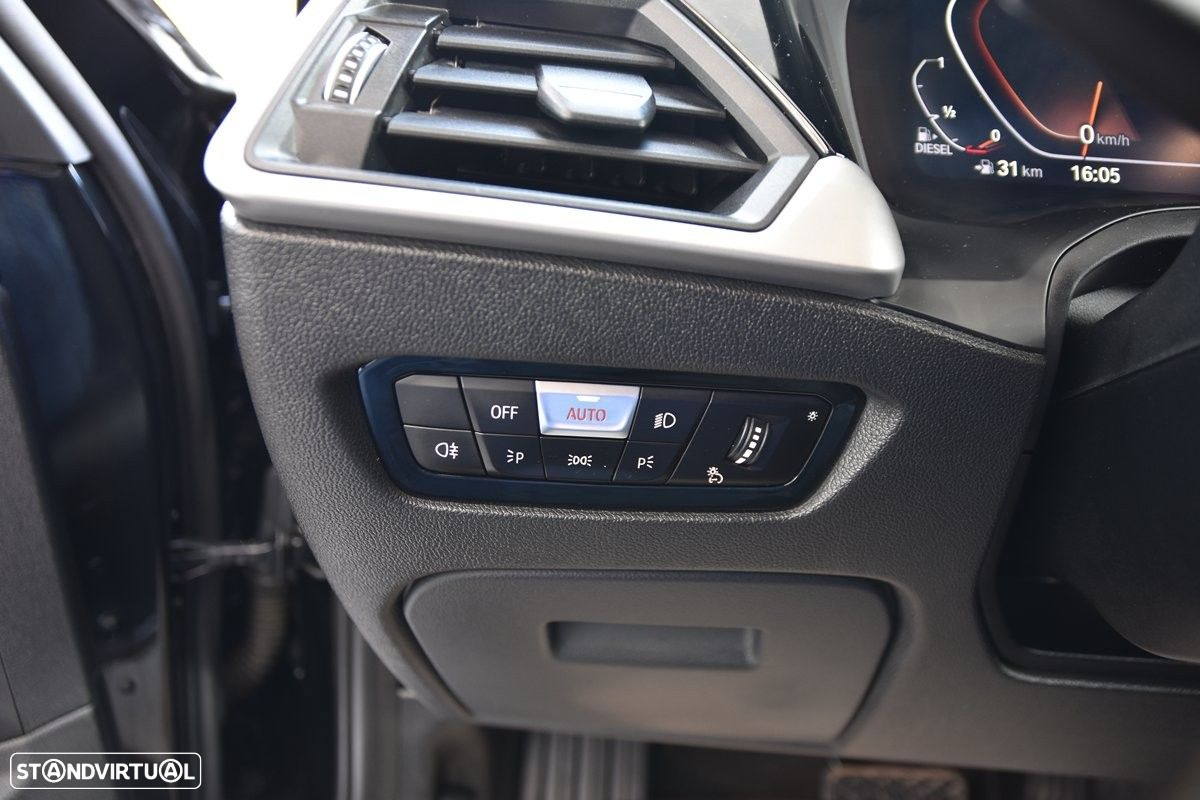 BMW 318 d Auto - 11