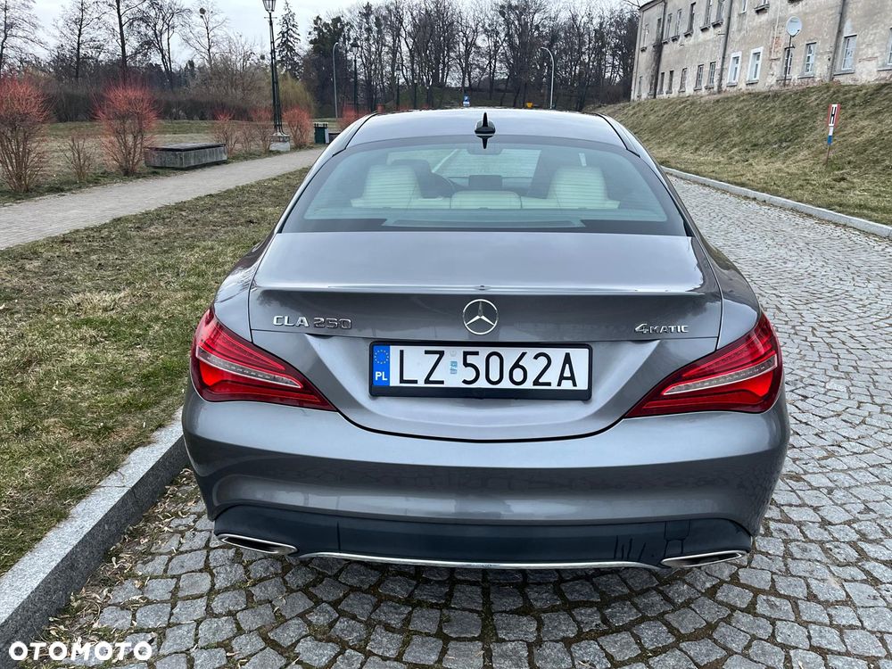 Mercedes-Benz CLA 250 4Matic 7G-DCT - 6