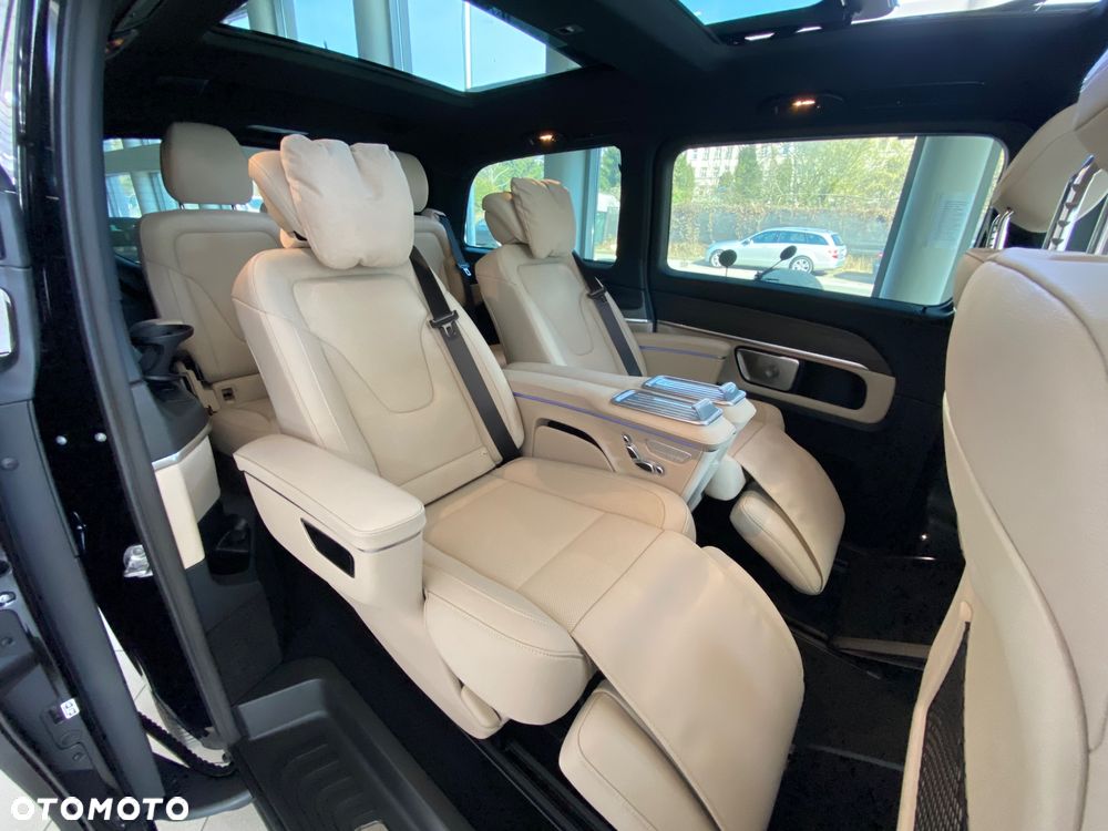 Mercedes-Benz Klasa V - 1