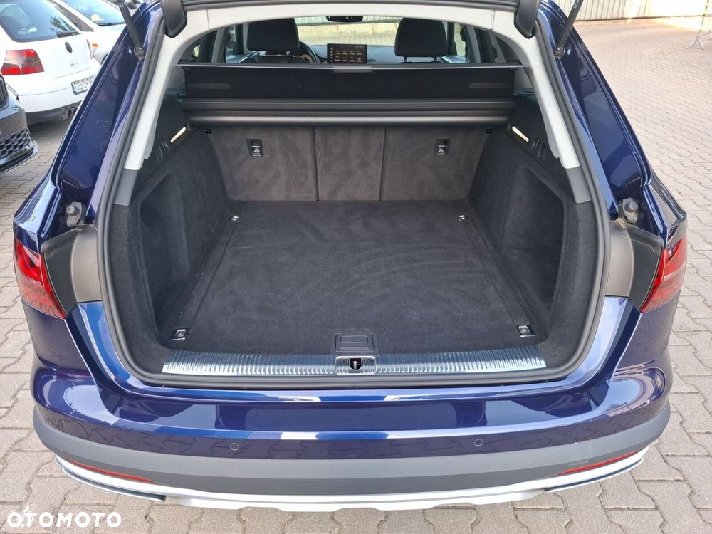 Audi A4 Allroad - 11