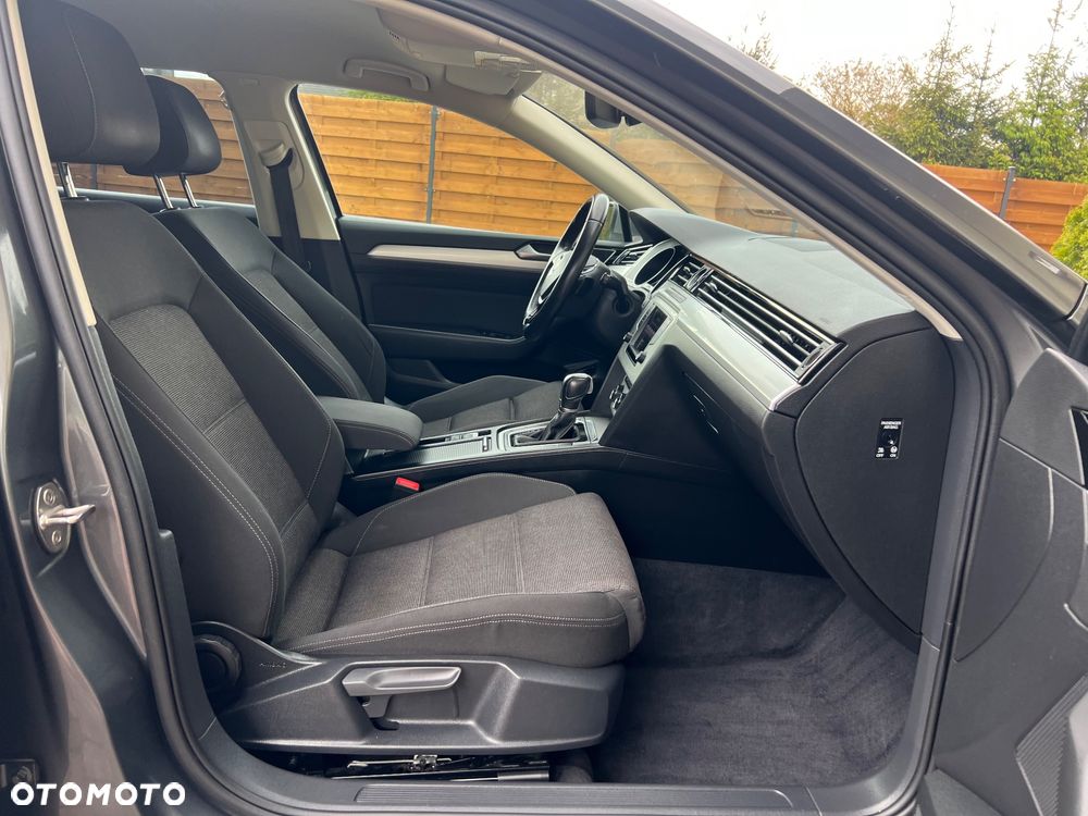 Volkswagen Passat - 18