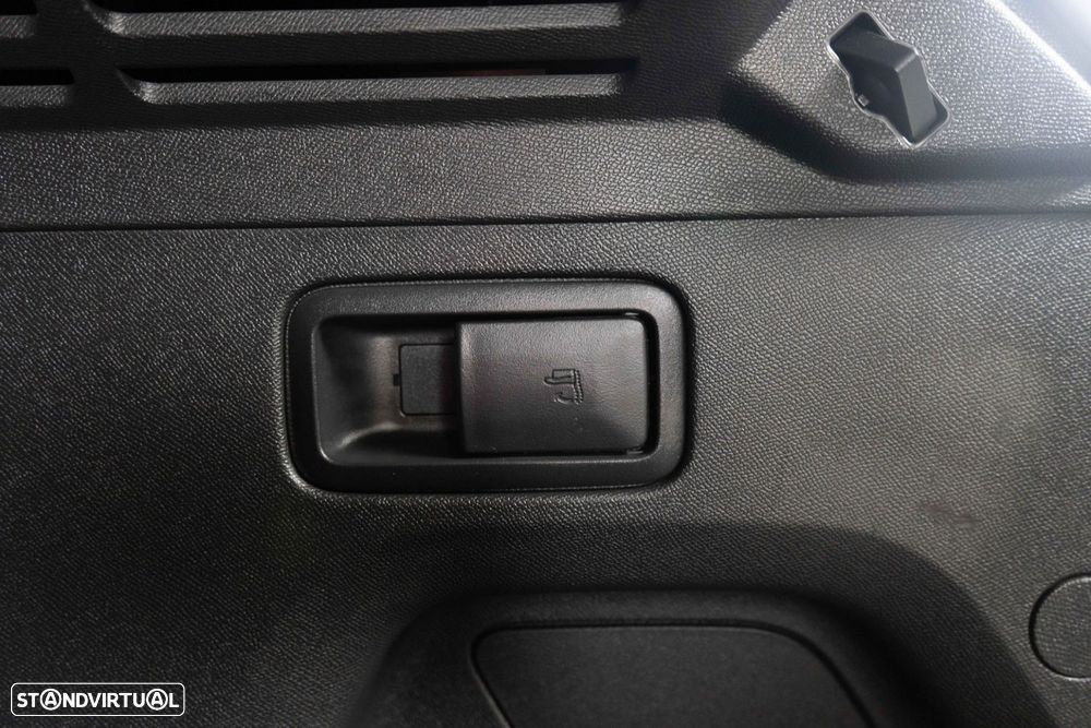 Peugeot 3008 1.6 Hybrid GT e-EAT8 - 16