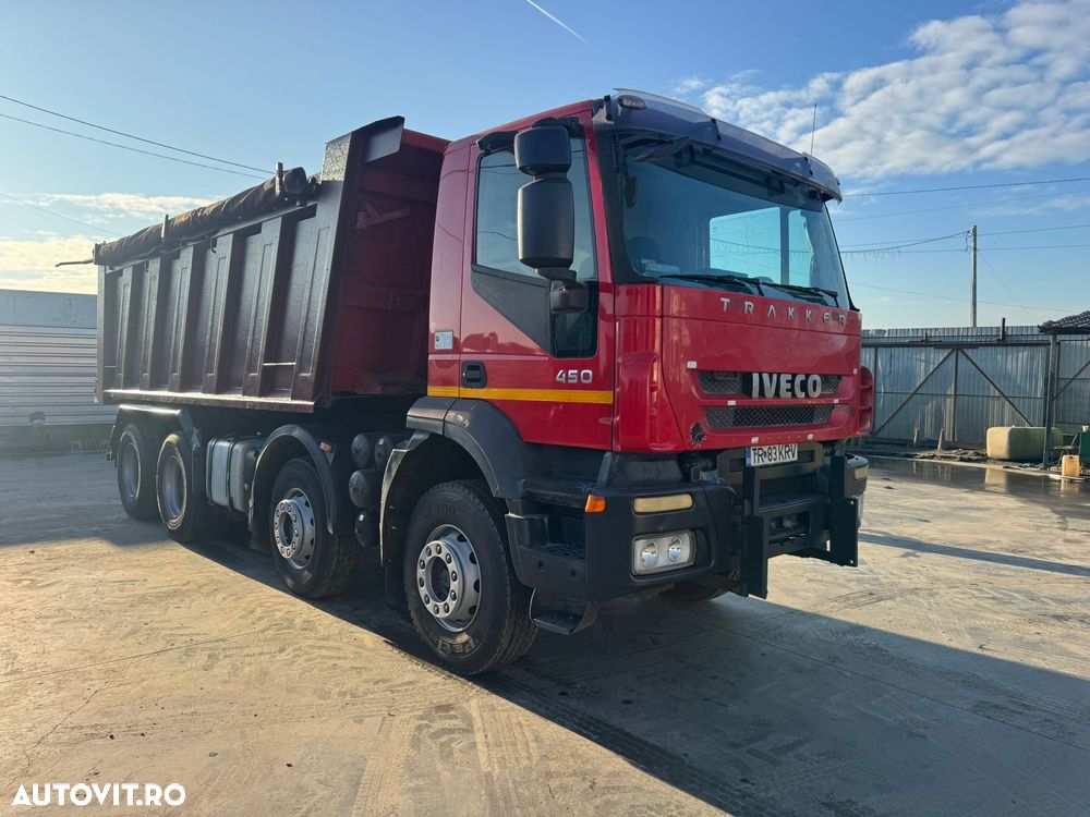 Iveco Trakker Basculanta 8x4 Posterioară - 2