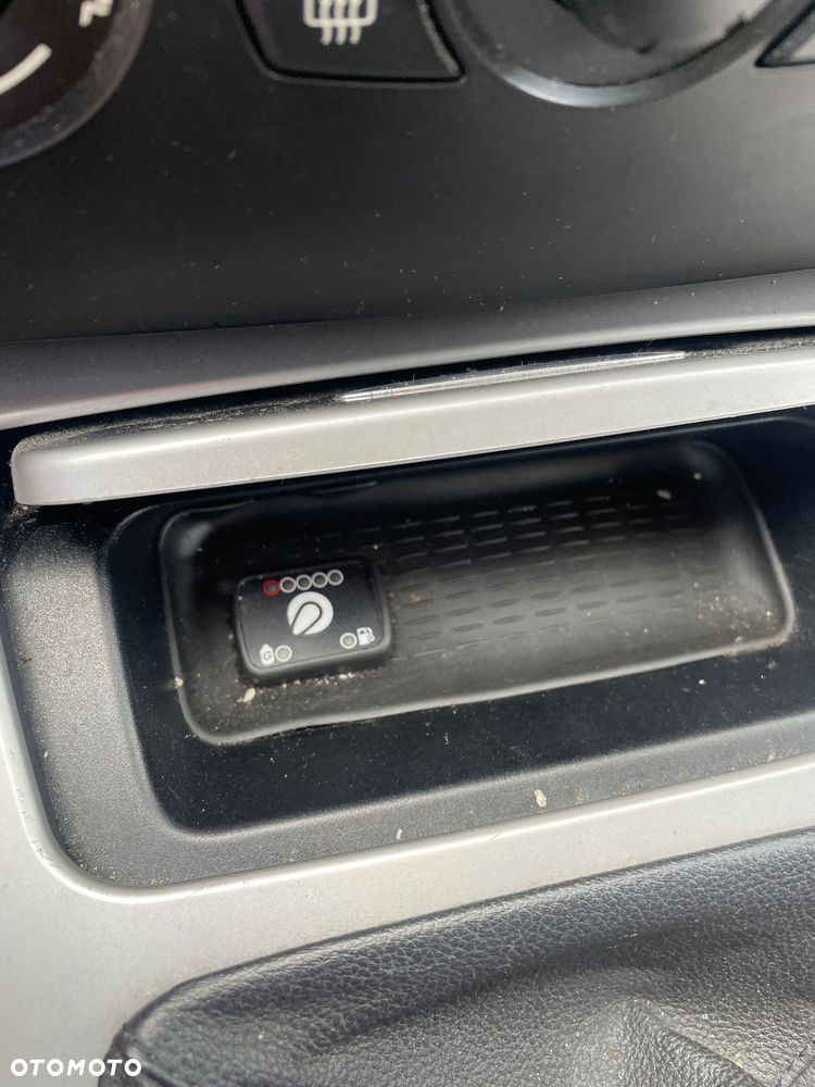 BMW Seria 3 320i - 10