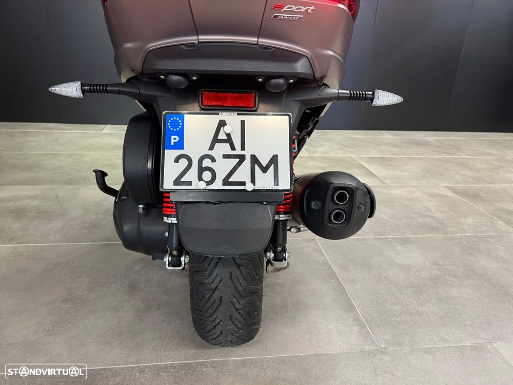 Piaggio MP3 - 4