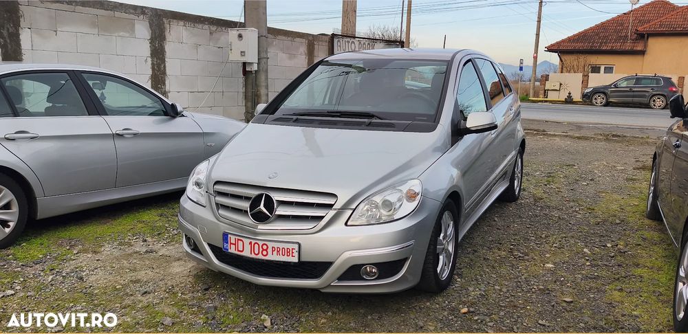 Mercedes-Benz B - 1