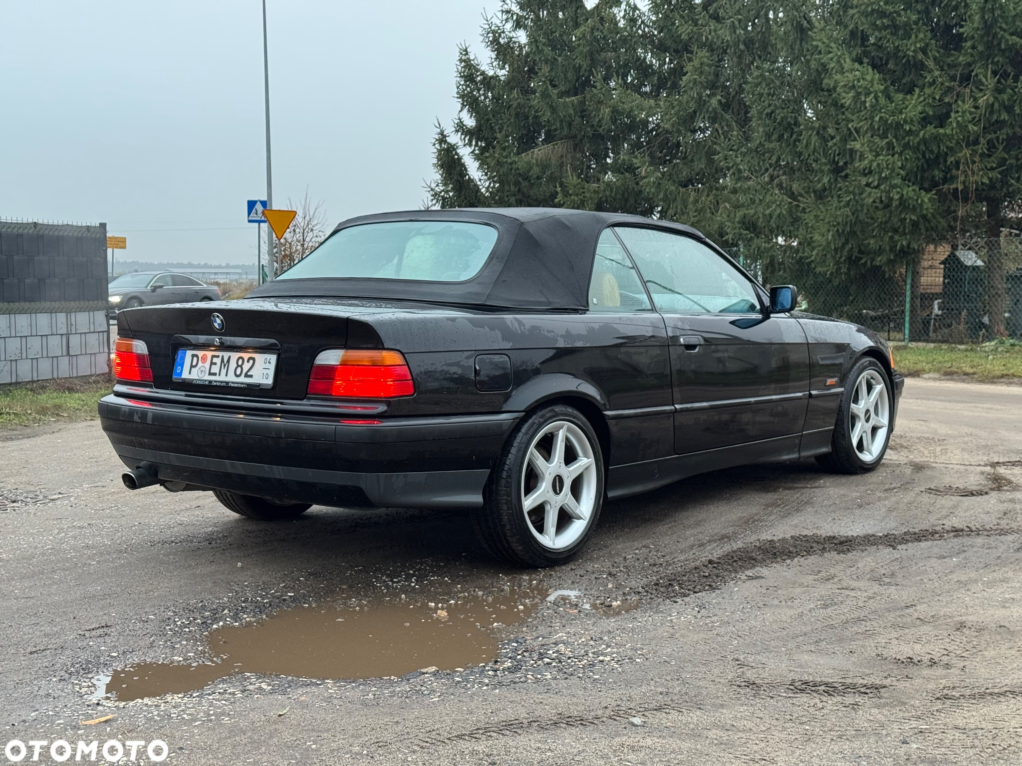 BMW Seria 3 318i Cabriolet - 10