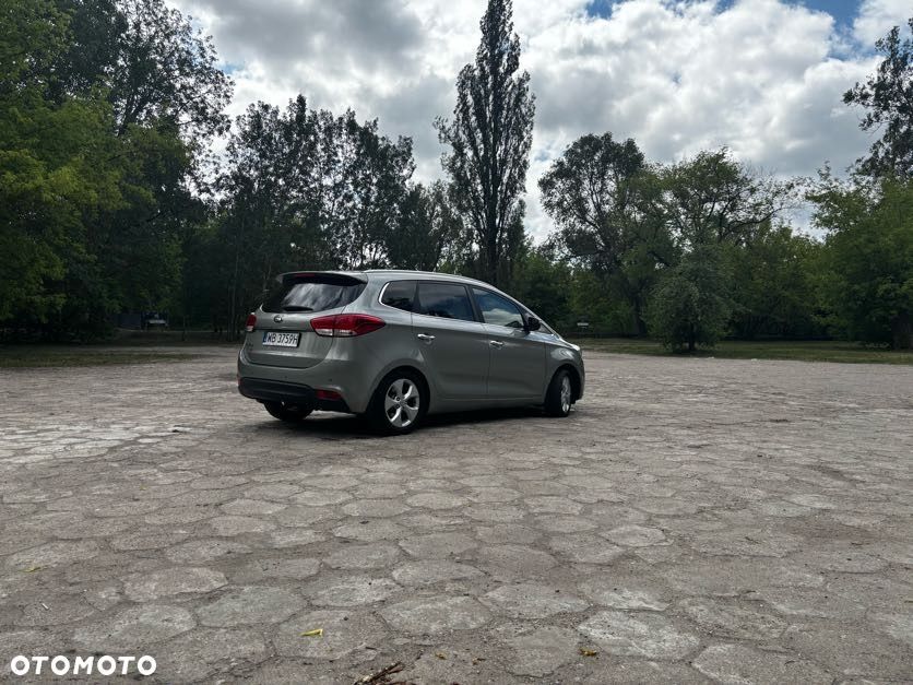 Kia Carens 1.6 GDI L - 11