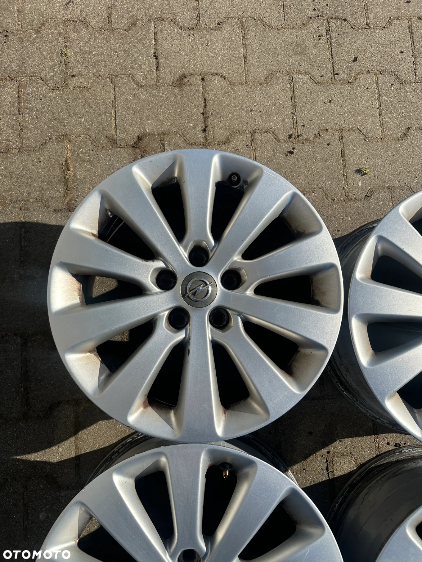 OPEL ASTRA J INSIGNIA B 4x FELGI ALUMINIOWE 7Jx17" ET44 5x115 - 3