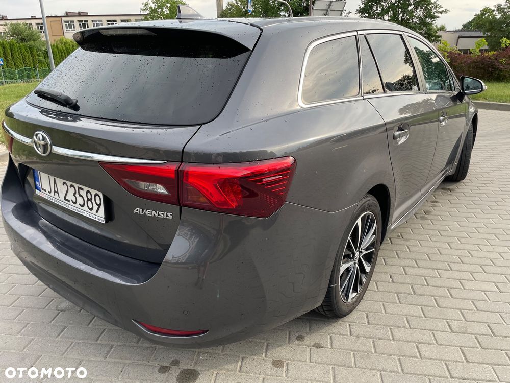 Toyota Avensis 2.0 D-4D Premium - 7