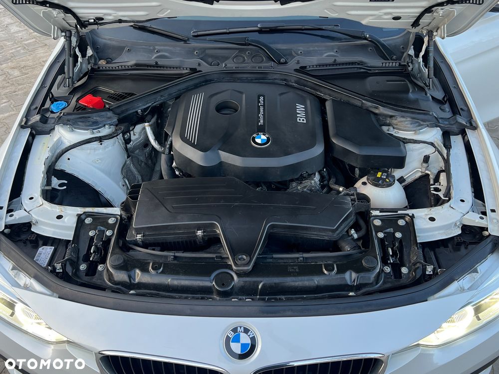 BMW Seria 3 318i - 7