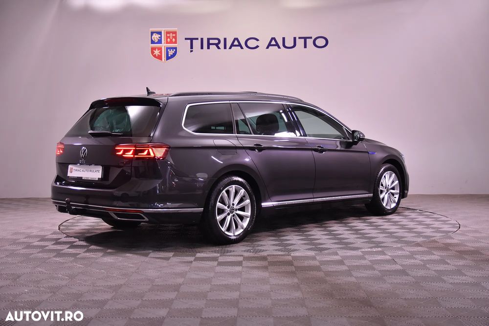 Volkswagen Passat - 5