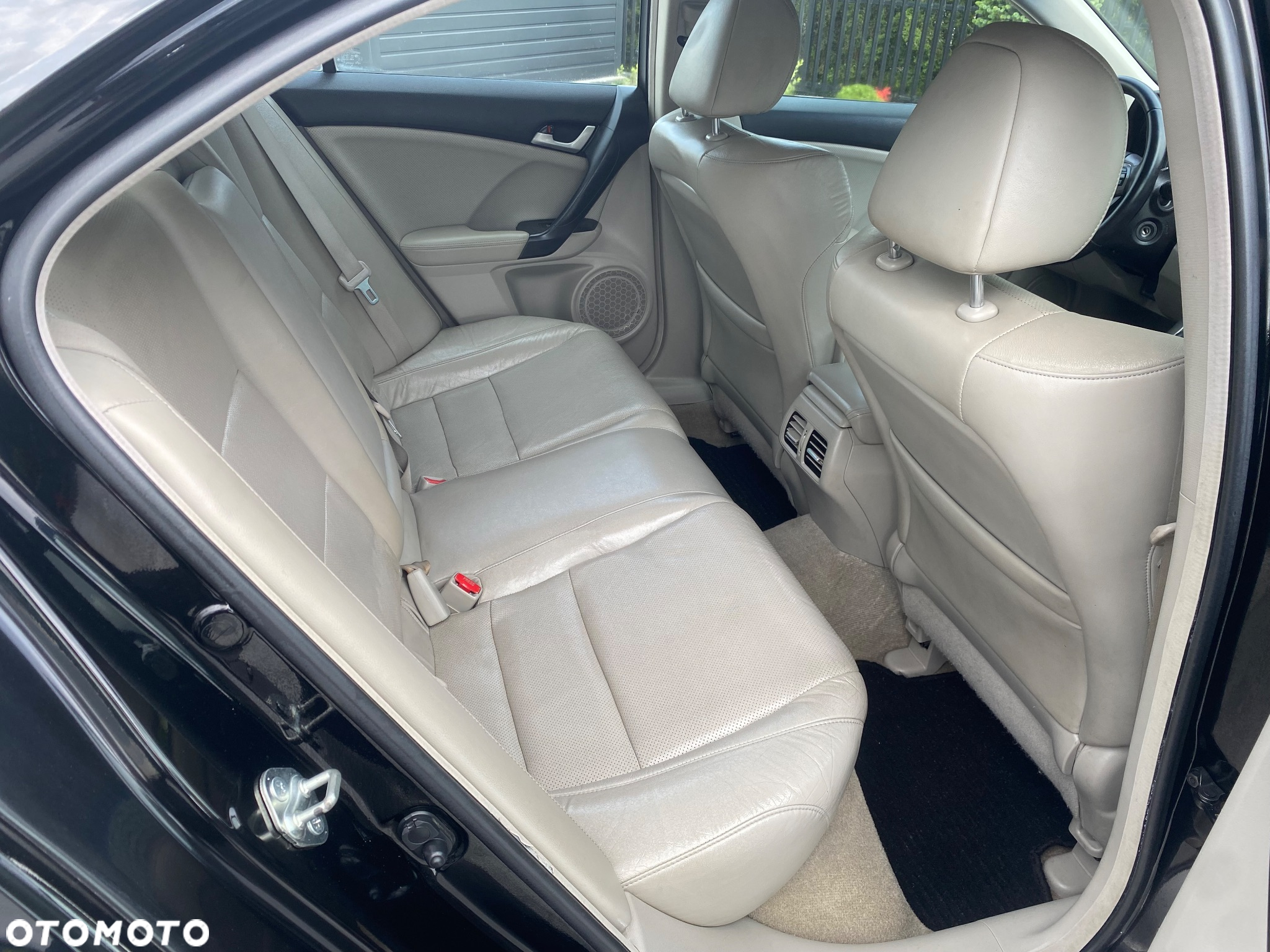 Honda Accord 2.0 Executive - 11