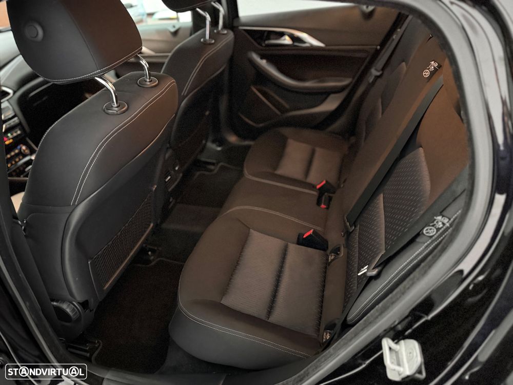 Infiniti Q30 1.5d DCT Business - 35