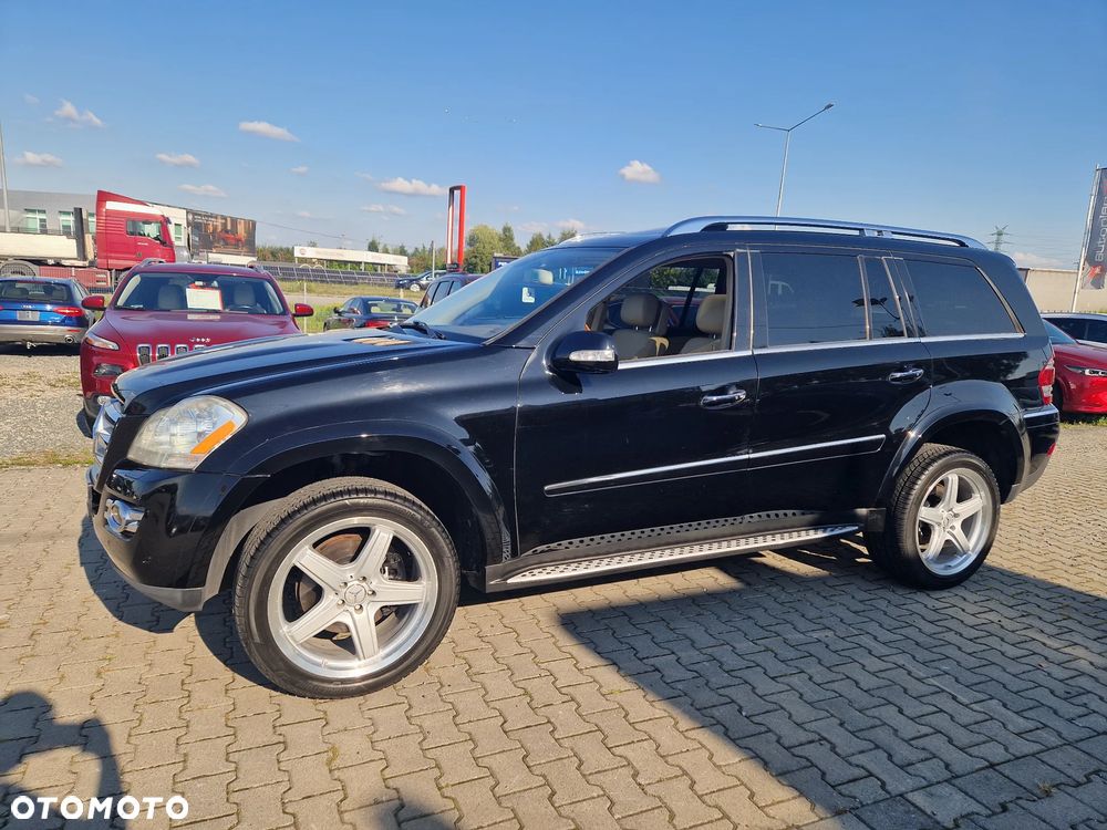 Mercedes-Benz GL 500 - 40
