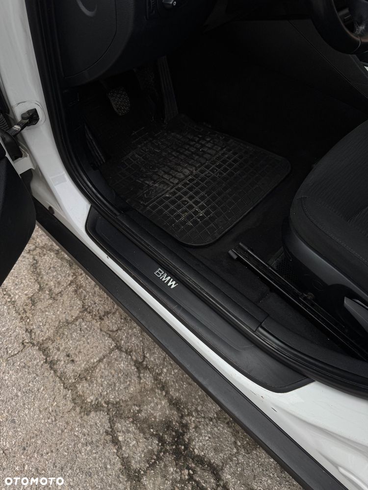 BMW X1 sDrive18d - 21