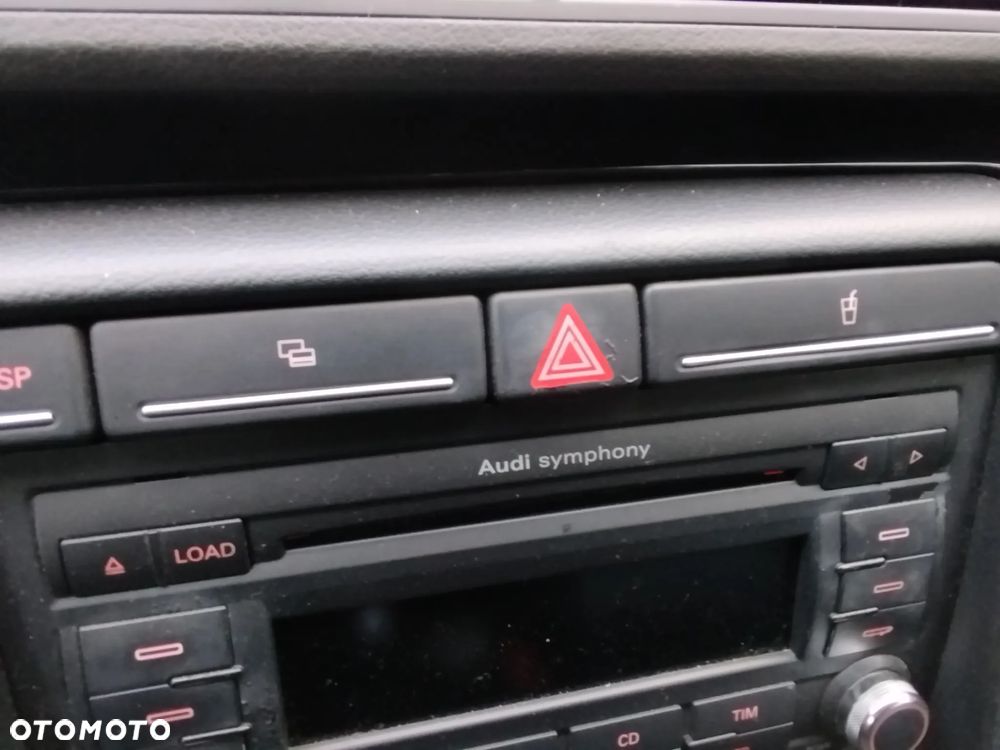 Audi A4 B7  uchwyt na kubek wizytowniki plus ESP chrom - 3