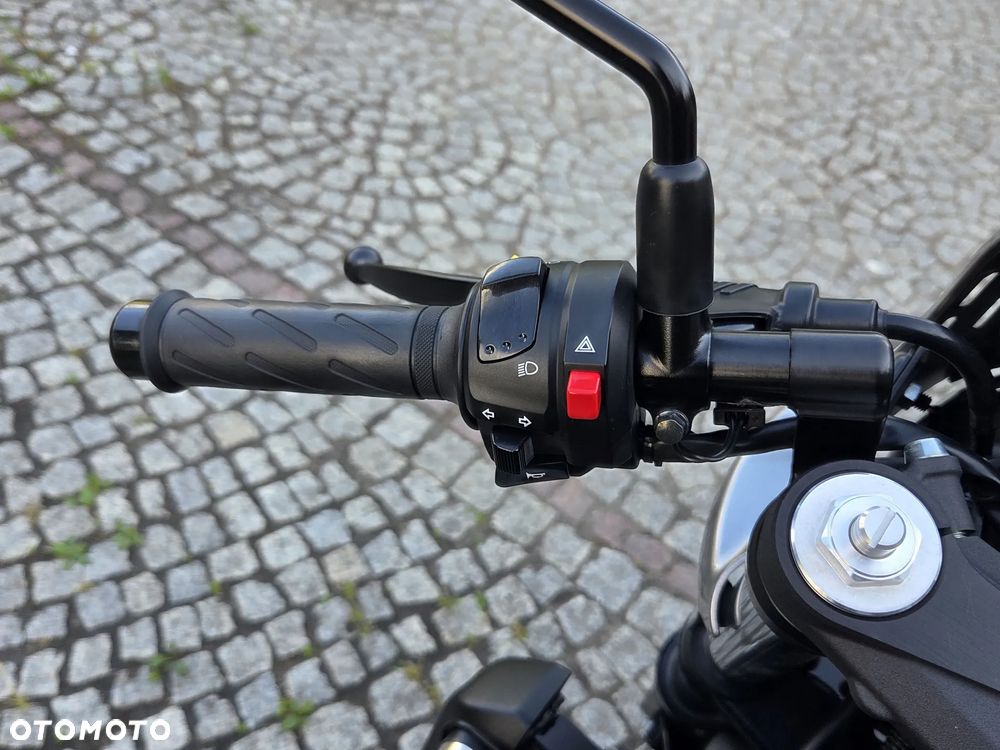 Suzuki SV - 20