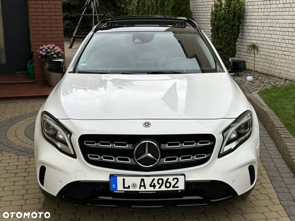 Mercedes-Benz GLA 200 7G-DCT Urban - 5