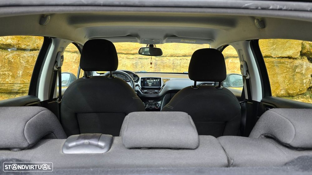 Peugeot 208 1.2 PureTech Style - 45