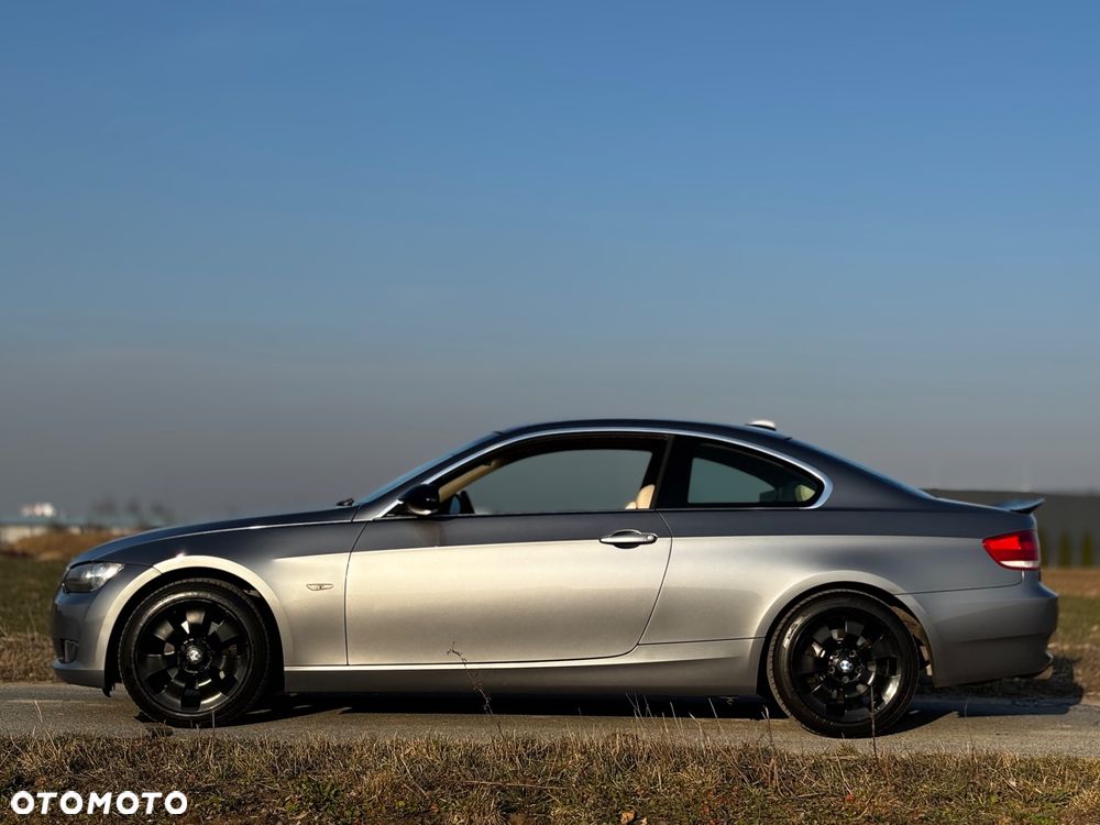 BMW Seria 3 325i - 10