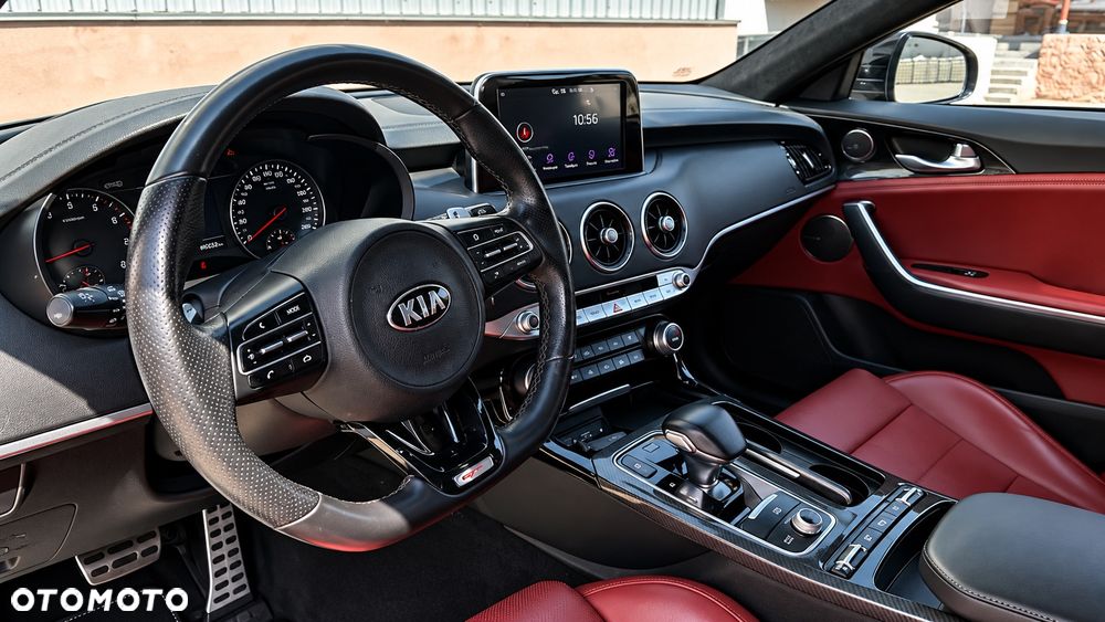 Kia Stinger - 9