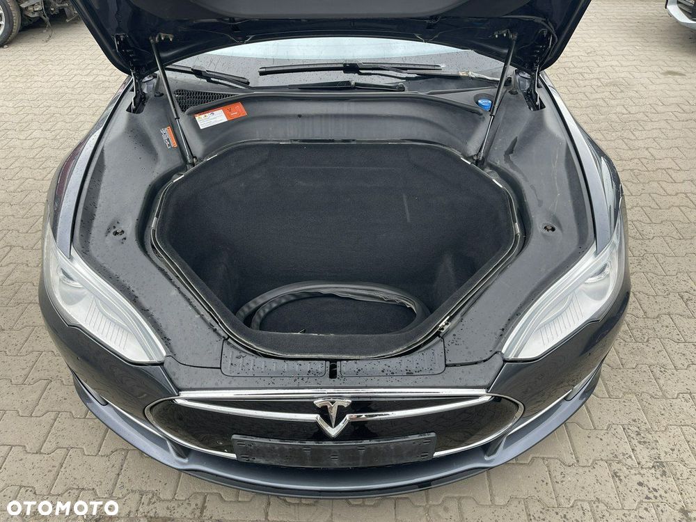 Tesla Model S 85D Allradantrieb - 8