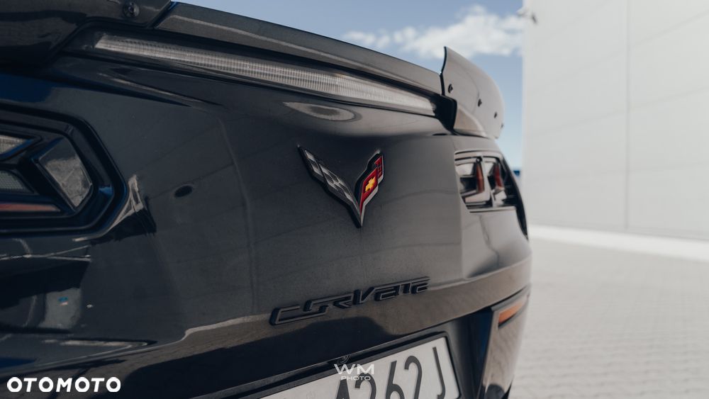 Chevrolet Corvette - 11