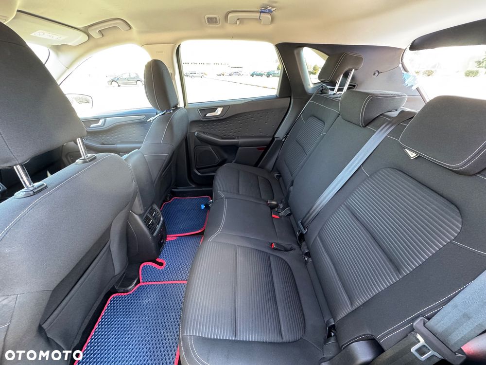 Ford Kuga - 30