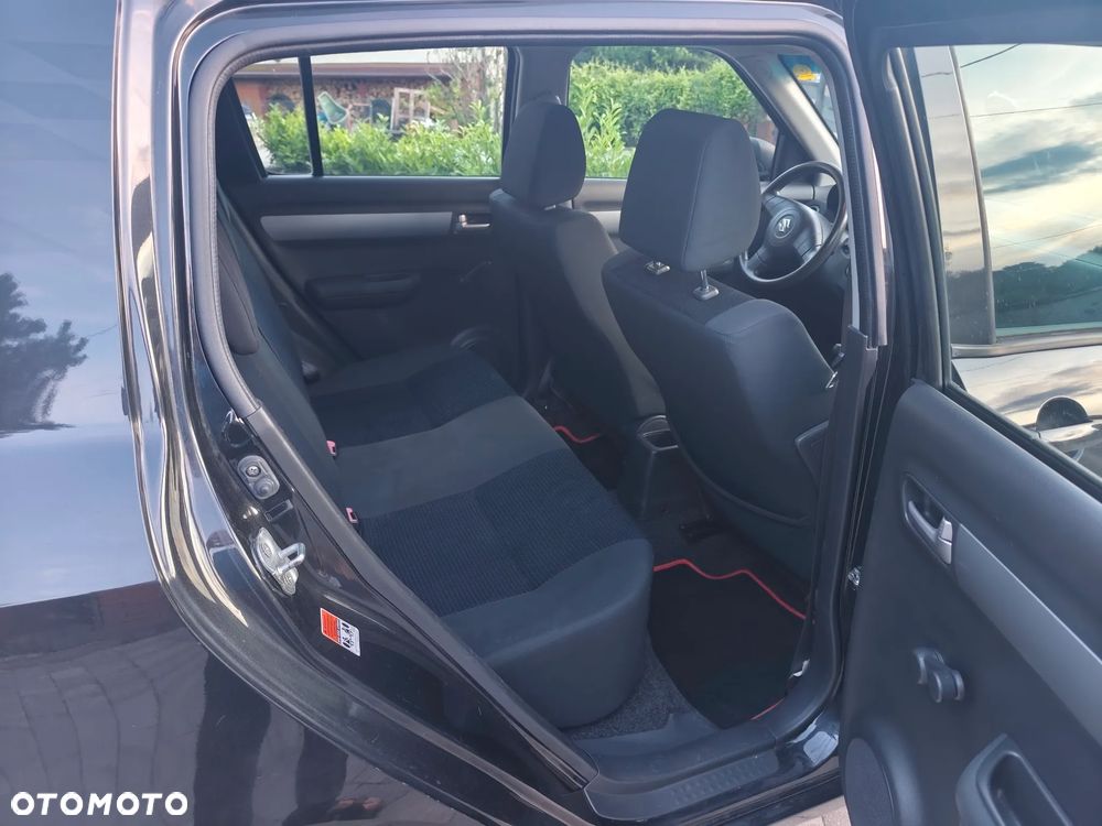 Suzuki Swift 1.3 Club - 15