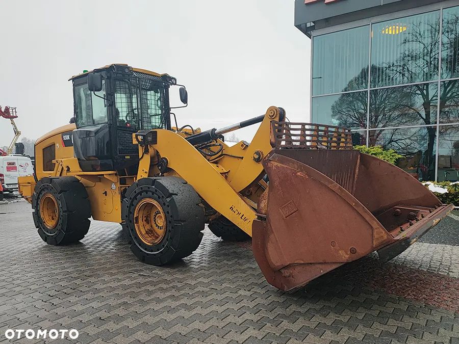 Caterpillar 930K - 4