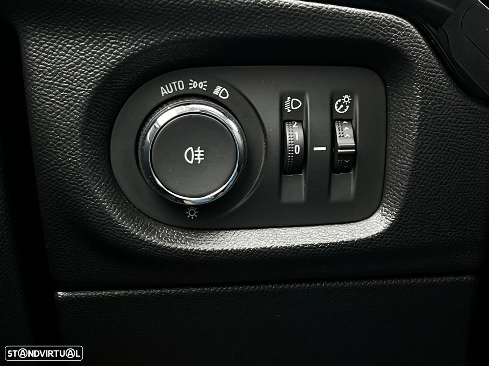 Opel Corsa 1.2 Business - 33