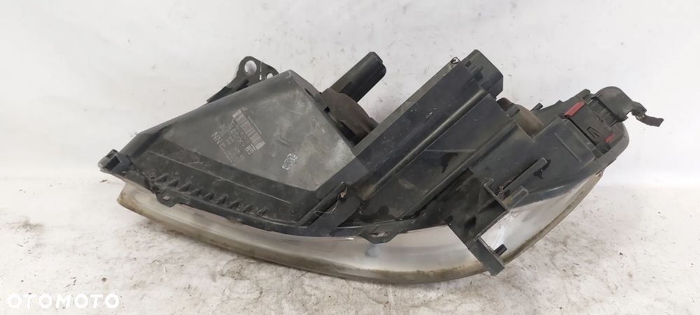 .  PRZOD PRZEDNIA LAMPA PRAWA OPEL ZAFIRA B - 5