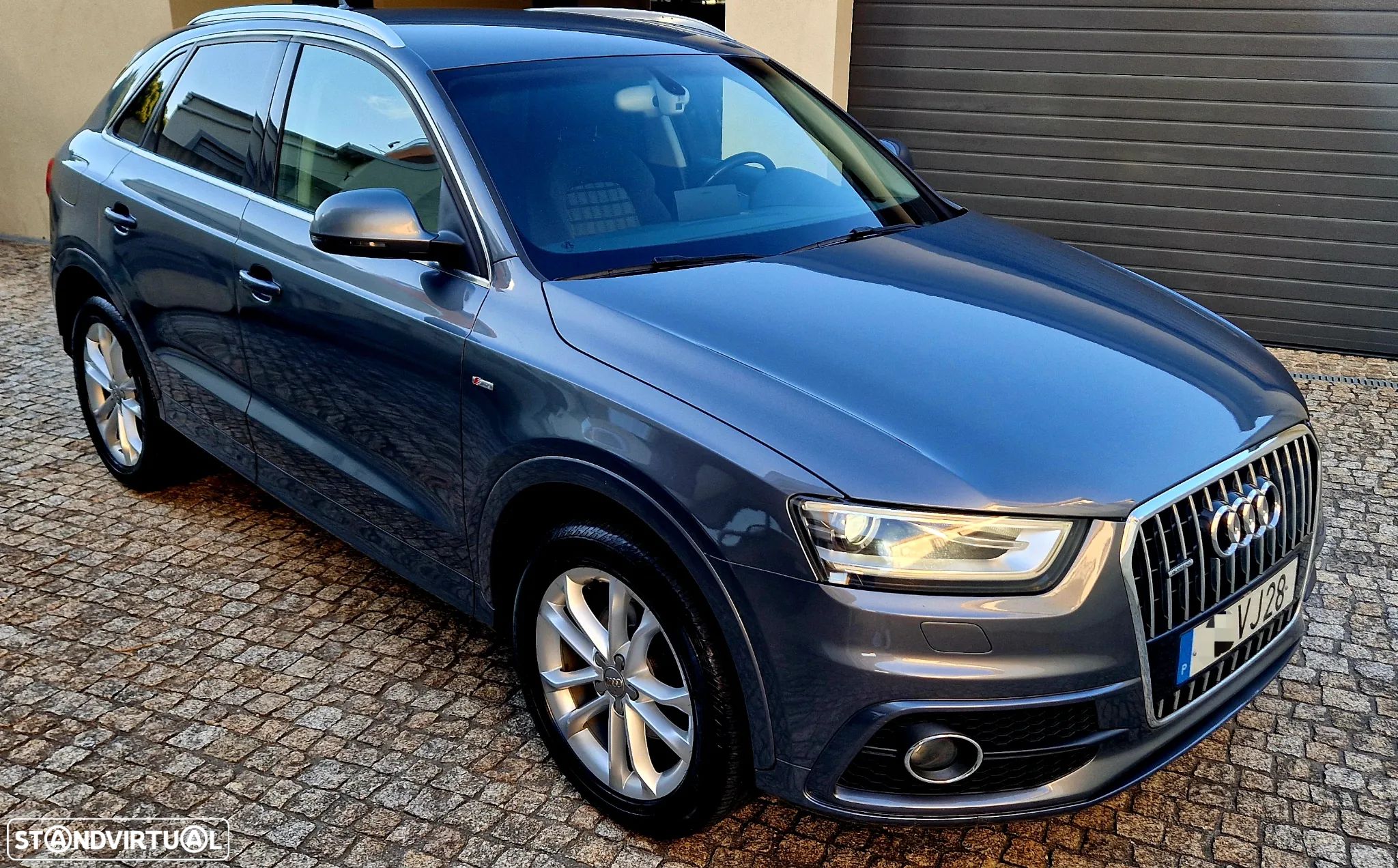 Audi Q3 2.0 TDI quattro Business Line S-line S-tronic - 1